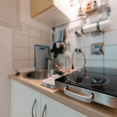 Awesome - Schonfeld Apartment, Netflix Und Kostenloses Parken Apartment